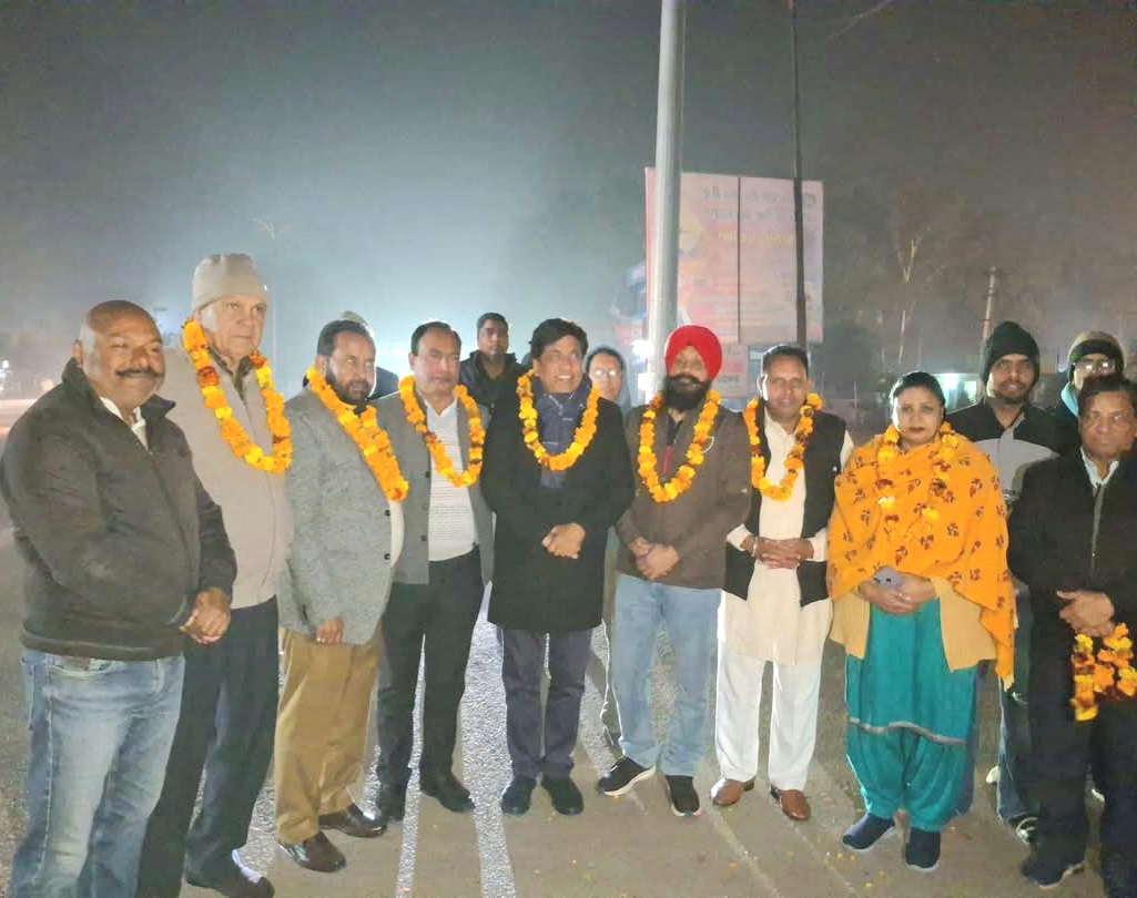 विधायक ब्रह्मशंकर जिम्पा ने 16.14 लाख रुपये की लागत से स्थापित स्ट्रीट लाइटों का उद्घाटन किया।